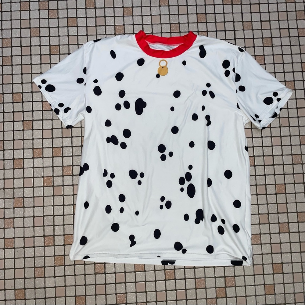 Men’s Dalmatian Print T-Shirt with Red Collar
